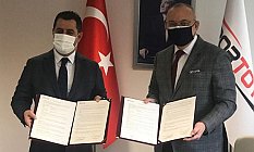 Spor Toto Teşkilat Başkanı ile Fikri Bayrıl ve Tarık Almış Spor Tesisleri için Protokol