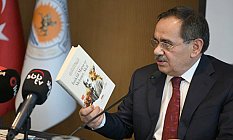 Başkan Demir, '100. Yılında İstiklal Marşı ve Mehmet Akif' kitabını tanıttı