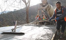 Fatsa'da Kırsal mahalle ve grup yollarda beton yol çalışmaları