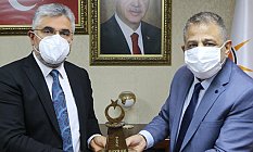 MHP İlkadım Başkanlığı'ndan Ak Parti'ye 'Hayırlı Olsun' Ziyareti