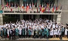 Tıp Fakültesi öğrencilerinin “beyaz önlük” coşkusu