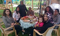 Deva Partisi İl Başkanı Kebire Türk, Vezirköprü'de Vatandaşı Dinledi