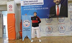Samsunlu Sinem Özkan Karate Türkiye Şampiyonu