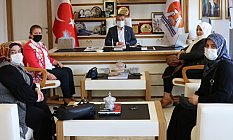 İlk Kıvılcım 1919 - Üreten kadınlardan Başkan Özdemir’e ziyaret