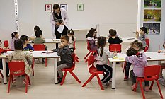 Atakumlu çocuklara 23 Nisan hediyesi