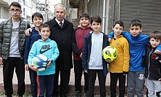 Başkan Demirtaş, Çocukları Kırmadı halısaha Sözü Verdi
