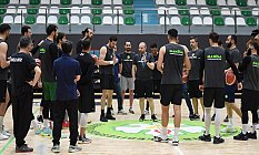 Dev Adamlar, Şampiyonluk İçin Sahaya Çıkacak