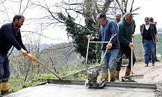 LALELİ BOZDOĞAN SEMTİNDE KONFORLU BETON YOL ÇALIŞMASI
