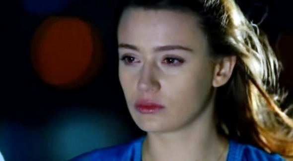 Gizem Karaca Nin Evinde Esrar Ogutme Makinesi Ele Gecirildi Magazin Haberleri