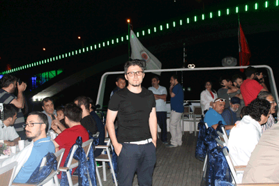 Ayvacık Belediyesinden Gazetecilere Tekne’de iftar