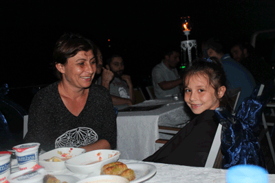 Ayvacık Belediyesinden Gazetecilere Tekne’de iftar