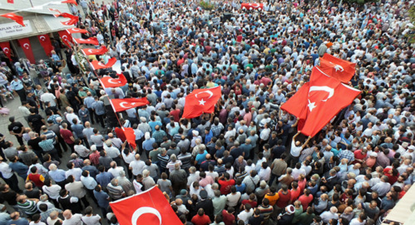 sehit hüseyin parça yusufeli'nde defnedildi